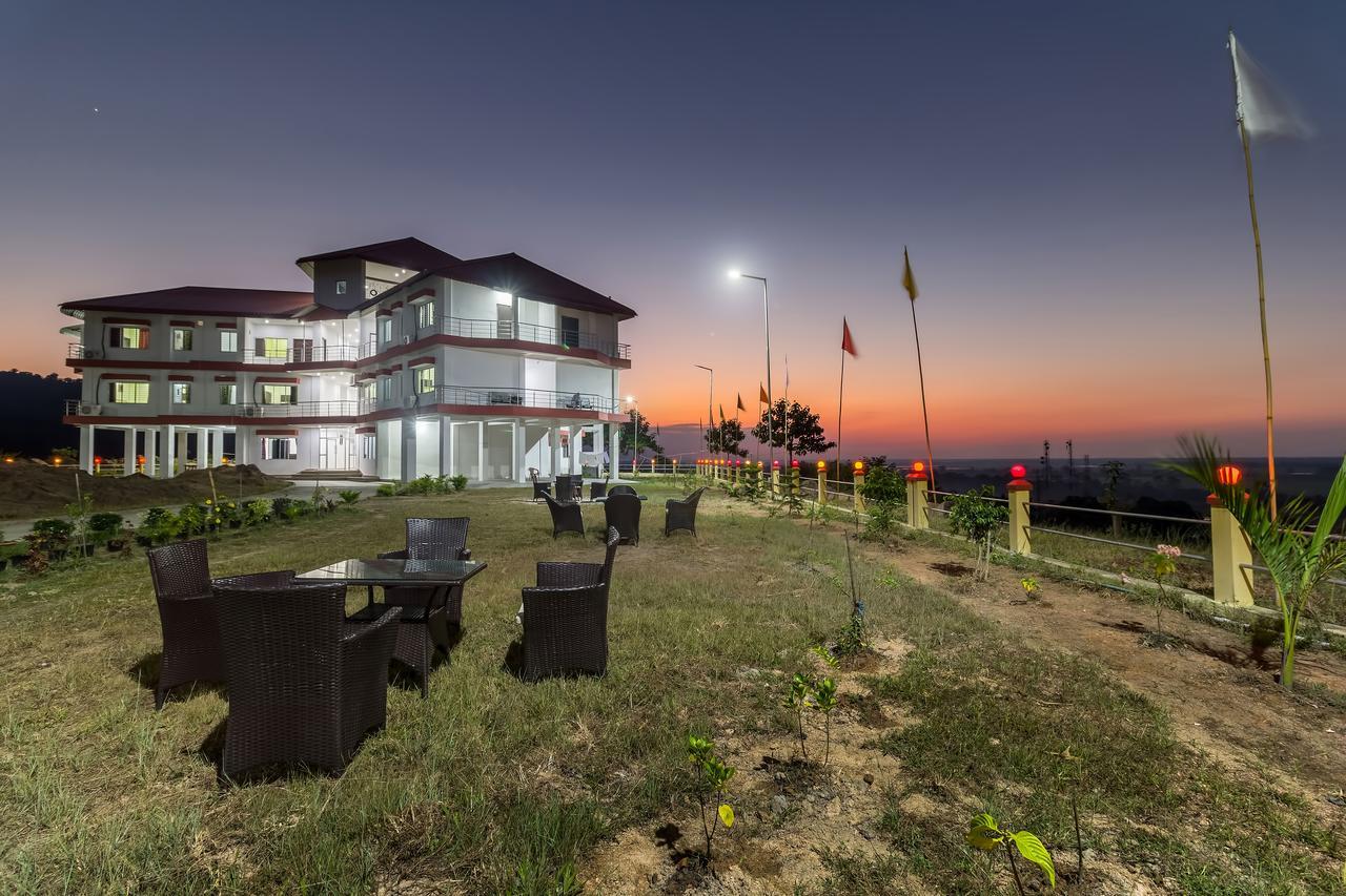 La Vue Resort Kāziranga Exteriör bild