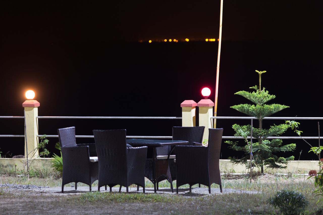 La Vue Resort Kāziranga Exteriör bild